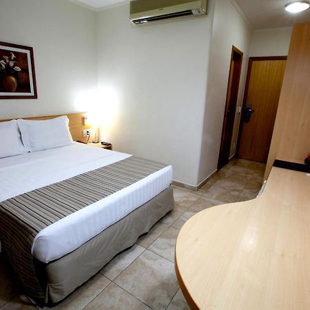 Oitis Hotel Гоянія Номер фото