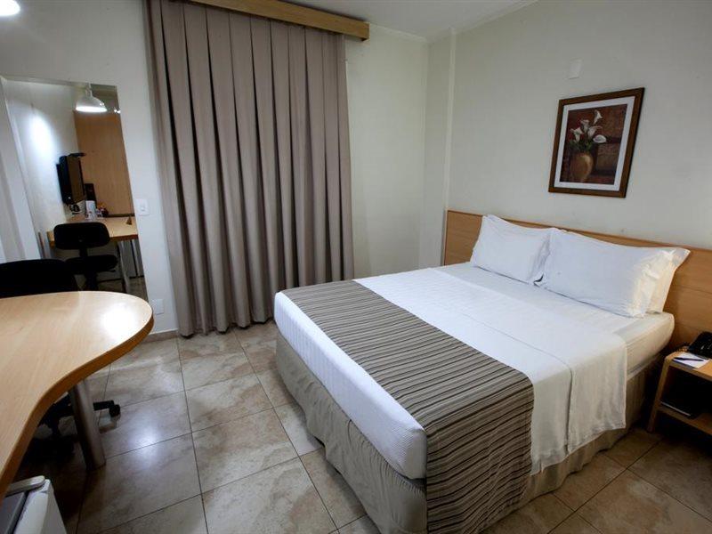 Oitis Hotel Гоянія Екстер'єр фото